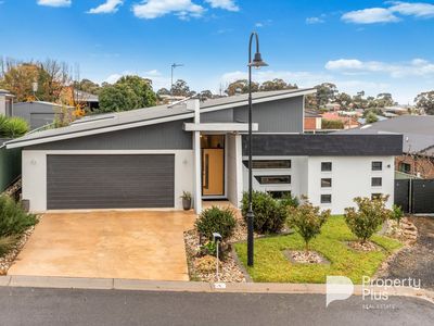 4 Valiant Court, Golden Square