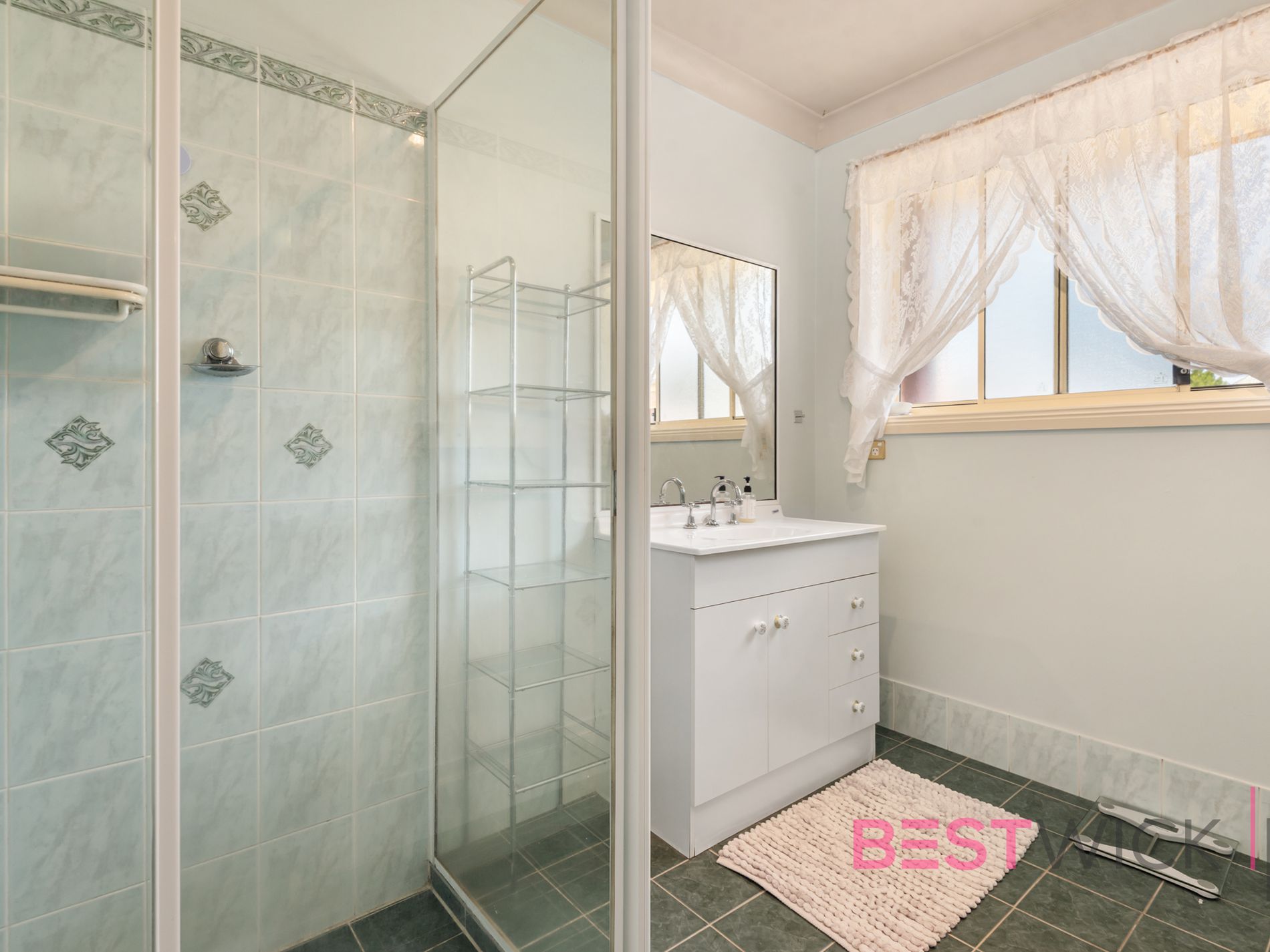 11 Locke Street, Raglan