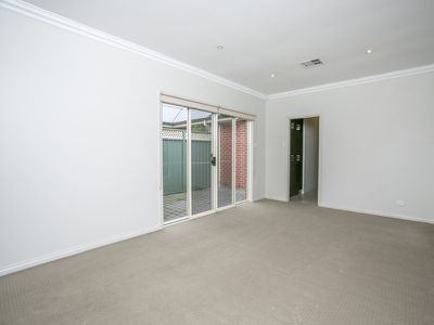 77 Boyle Street, Prospect