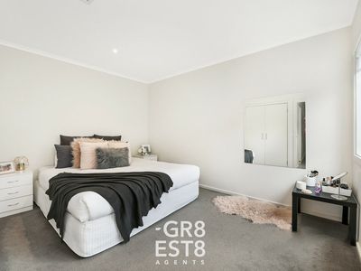 48 Heather Grove, Cranbourne East