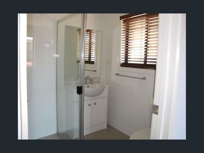 10 Saltram Ave, Holmview