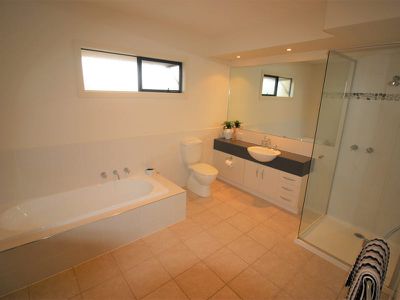 6 / 98-100 McKillop Street, Geelong