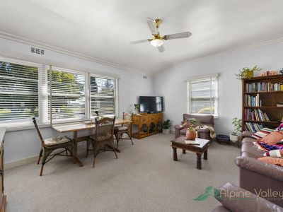14 Lakeside Avenue, Mount Beauty