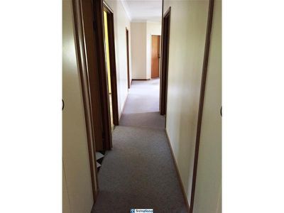 2 Paula Close, Atherton