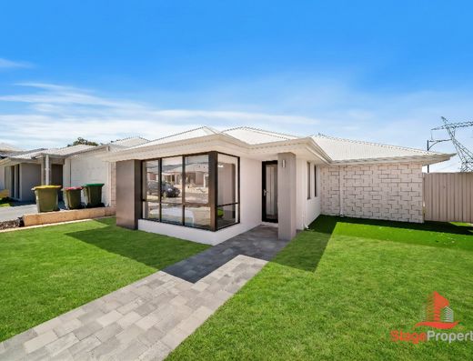 BRAND NEW & READY NOW! Why Build When You Can Move in Today?