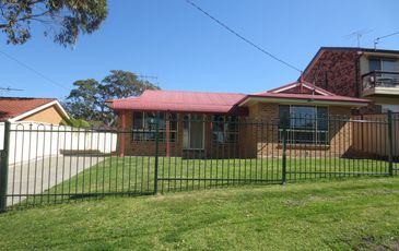 8 Larapinta Street, Gwandalan