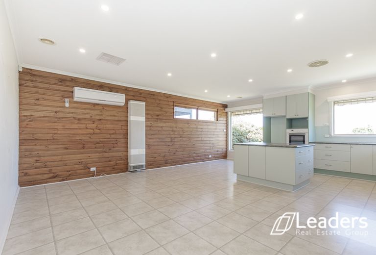 10 BRAZILIA DRIVE, Glen Waverley