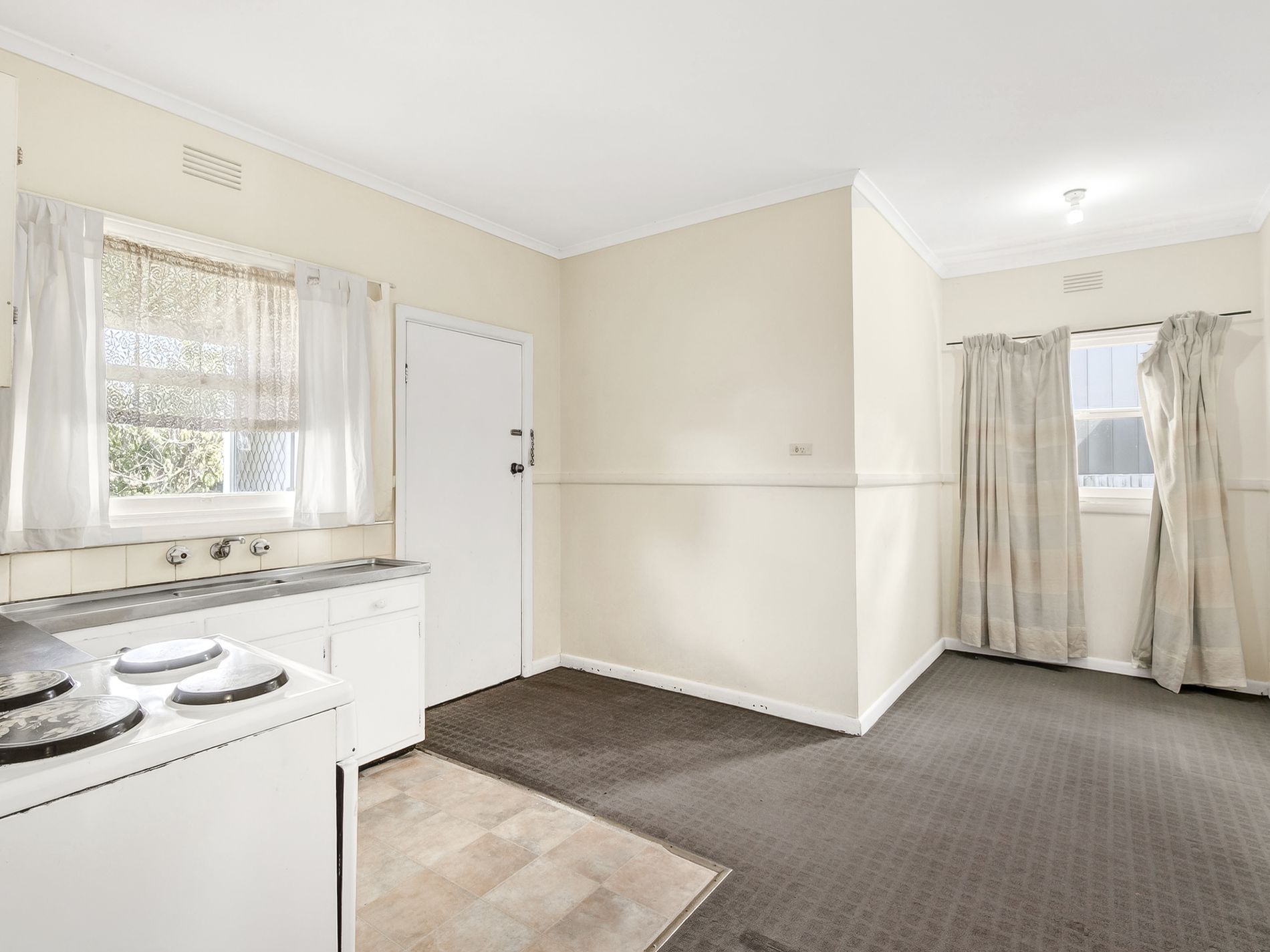 23 Cambra Road, Belmont