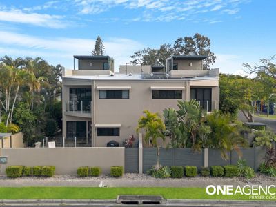 1 / 19 King Street, Urangan