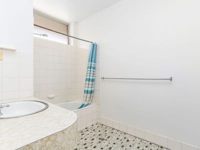 2 / 35 York Street, Coorparoo