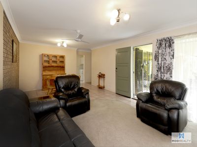 1 / 10 Vi Court, Brassall