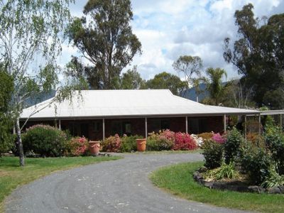 315 Mountain Creek Road , Tawonga