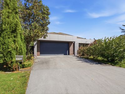 4B James Court, Sale