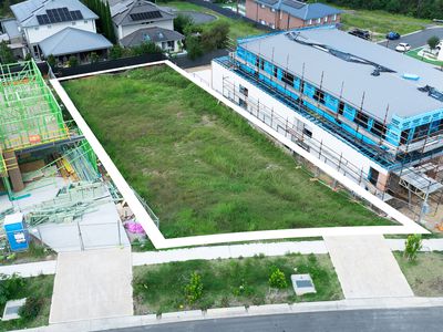 33 Roland Garros Crescent, North Kellyville