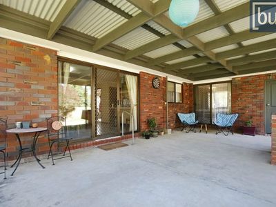 11 Doongan Pl, West Albury
