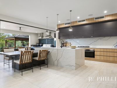 2515 Cressbrook Drive , Hope Island