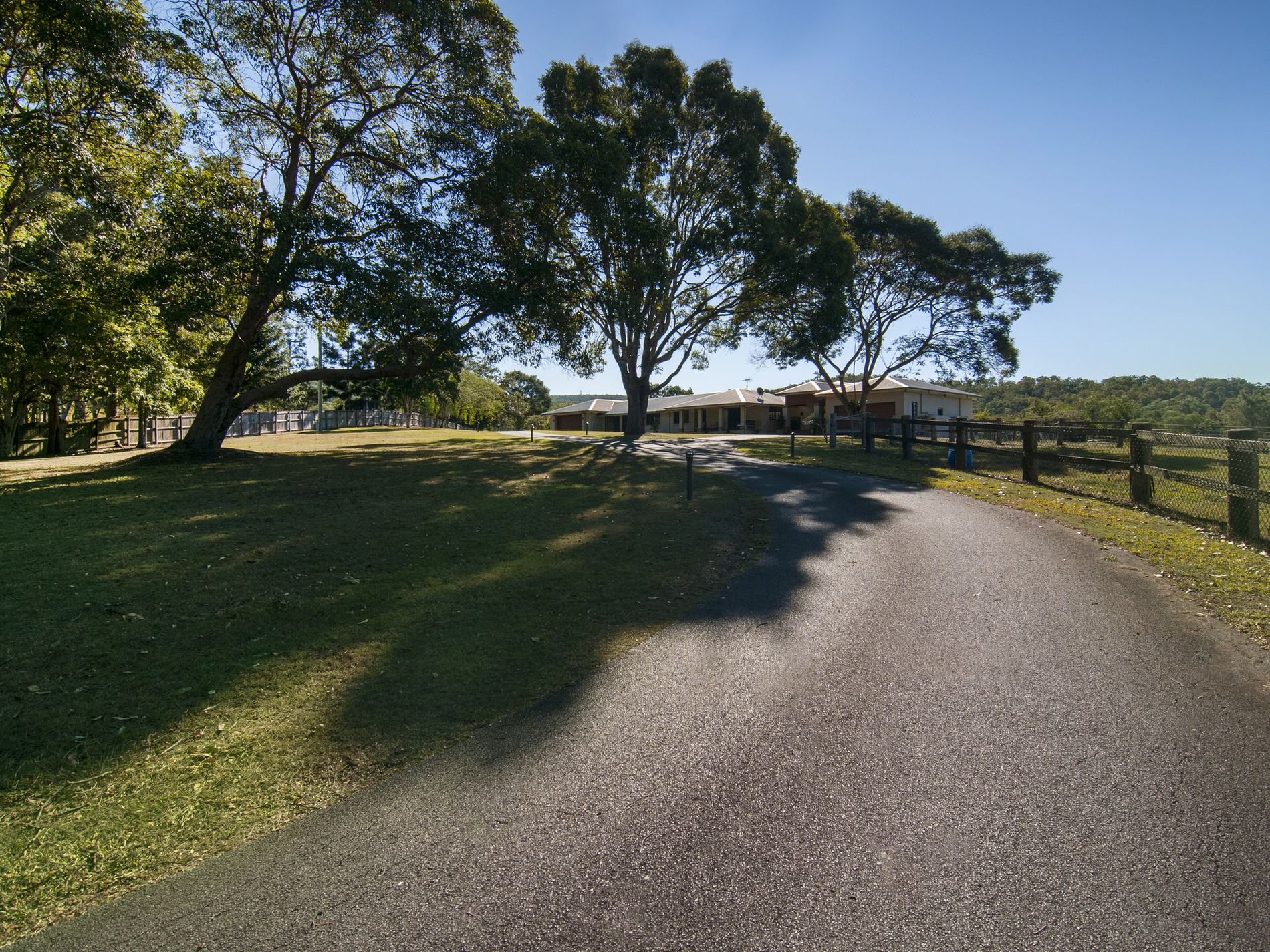 8 DALGLEISH ROAD, Ormeau Hills