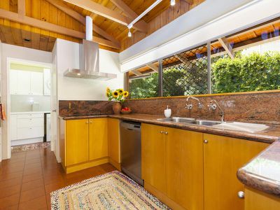 33 Shadbolt Street, Booragoon