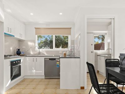 11 Huskisson Avenue, Lalor