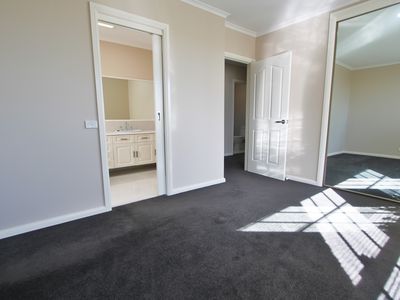 2 Deauville Court, Berwick
