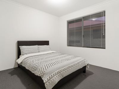 11 AUBURN WAY, Baldivis
