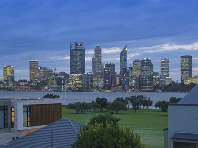 5 GARDEN STREET, South Perth