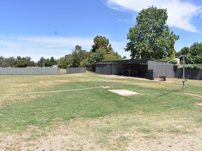 11 Cheney Road, Parkes