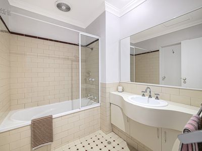 6 / 220 James Street, Northbridge