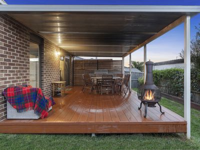 69 Village Green Drive, Leopold