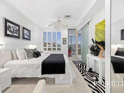 1729 / 1 Rialto Quay Drive, Hope Island