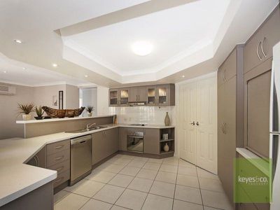 30 Sea Eagle Circuit, Douglas