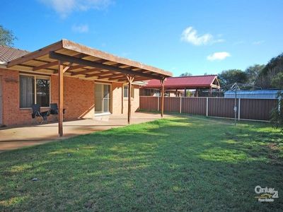 6 Hellyer Court, Dubbo