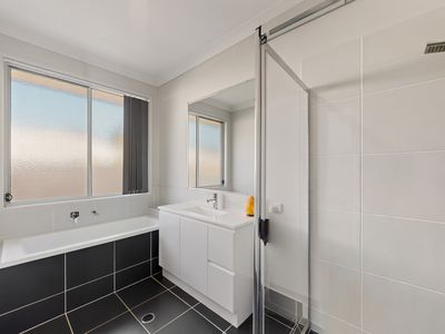 22 Ruwa Drive , Glass House Mountains