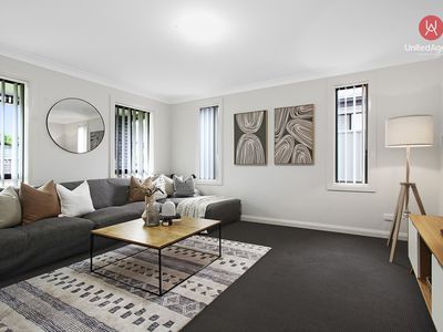 77 Southern Cross Avenue, Middleton Grange