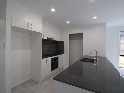 61 Waratah Cct, Greenbank