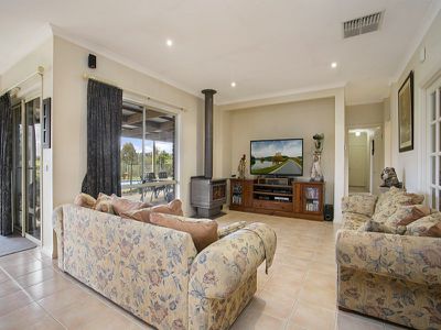 9 Lewis Road, Heathcote