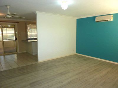 18 Bright Street, Forster