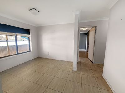 1 Honeysuckle Street, Forbes