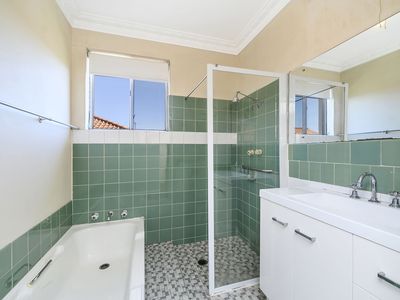 33 Robert Street, Como