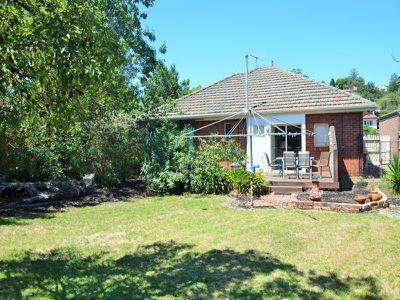 10 Hayes Parade, Pascoe Vale