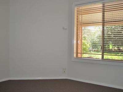 23 Falconer Way, Dubbo