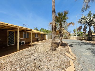 2 Dulverton Terrace, South Hedland