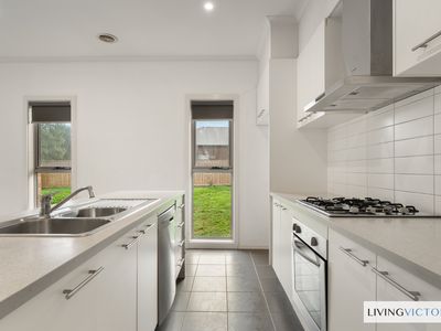 5 Laurence Way, Tarneit