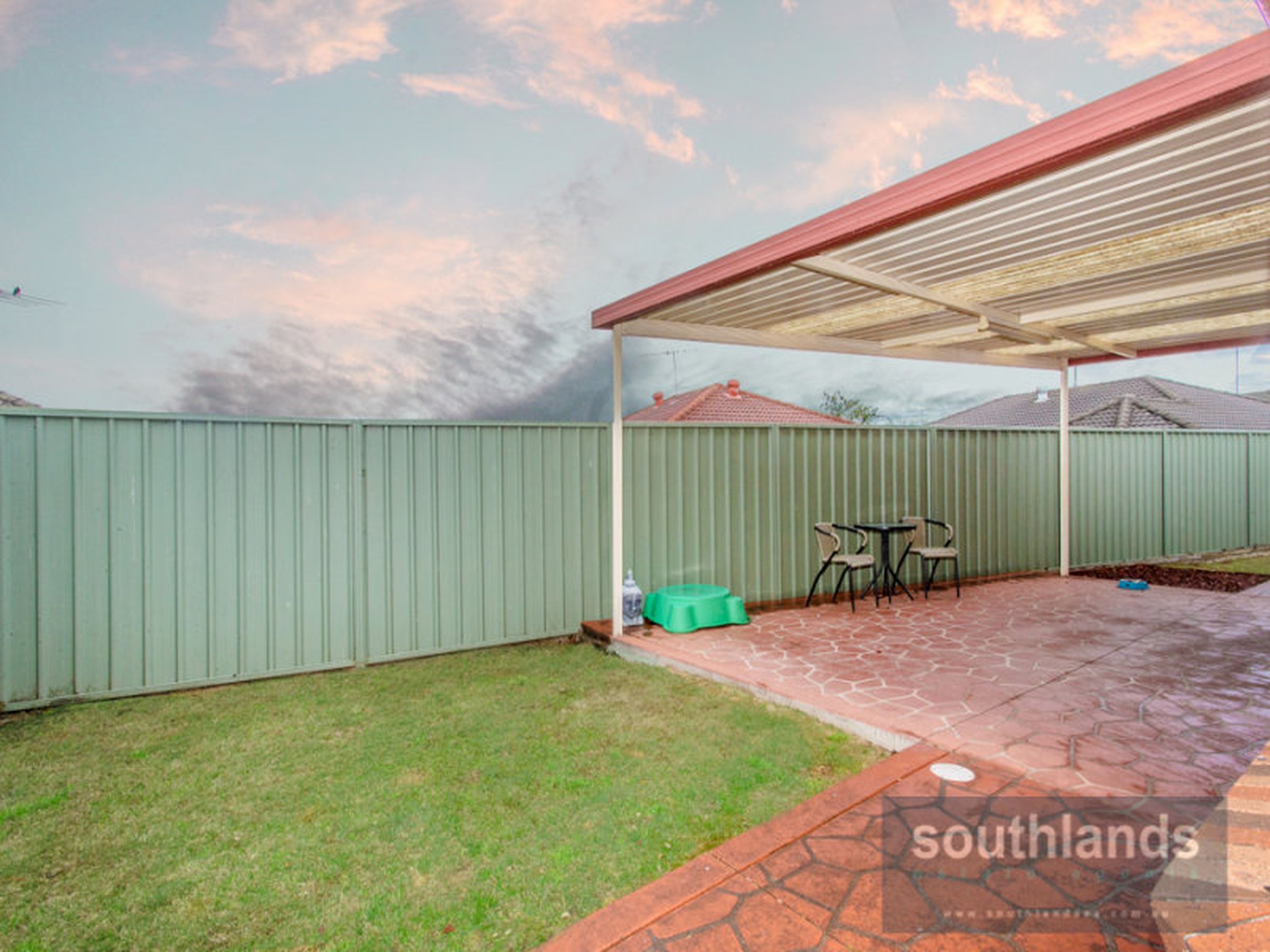 8 Sorenson Cres, GLENMORE PARK