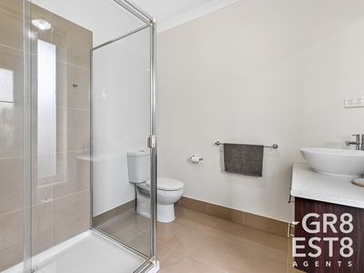 34 William Thwaites Boulevard, Cranbourne North