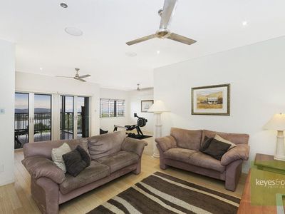22 The Point, Castle Hill