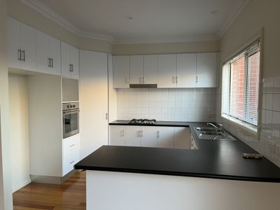 2 / 19 Marshall Street, Newtown