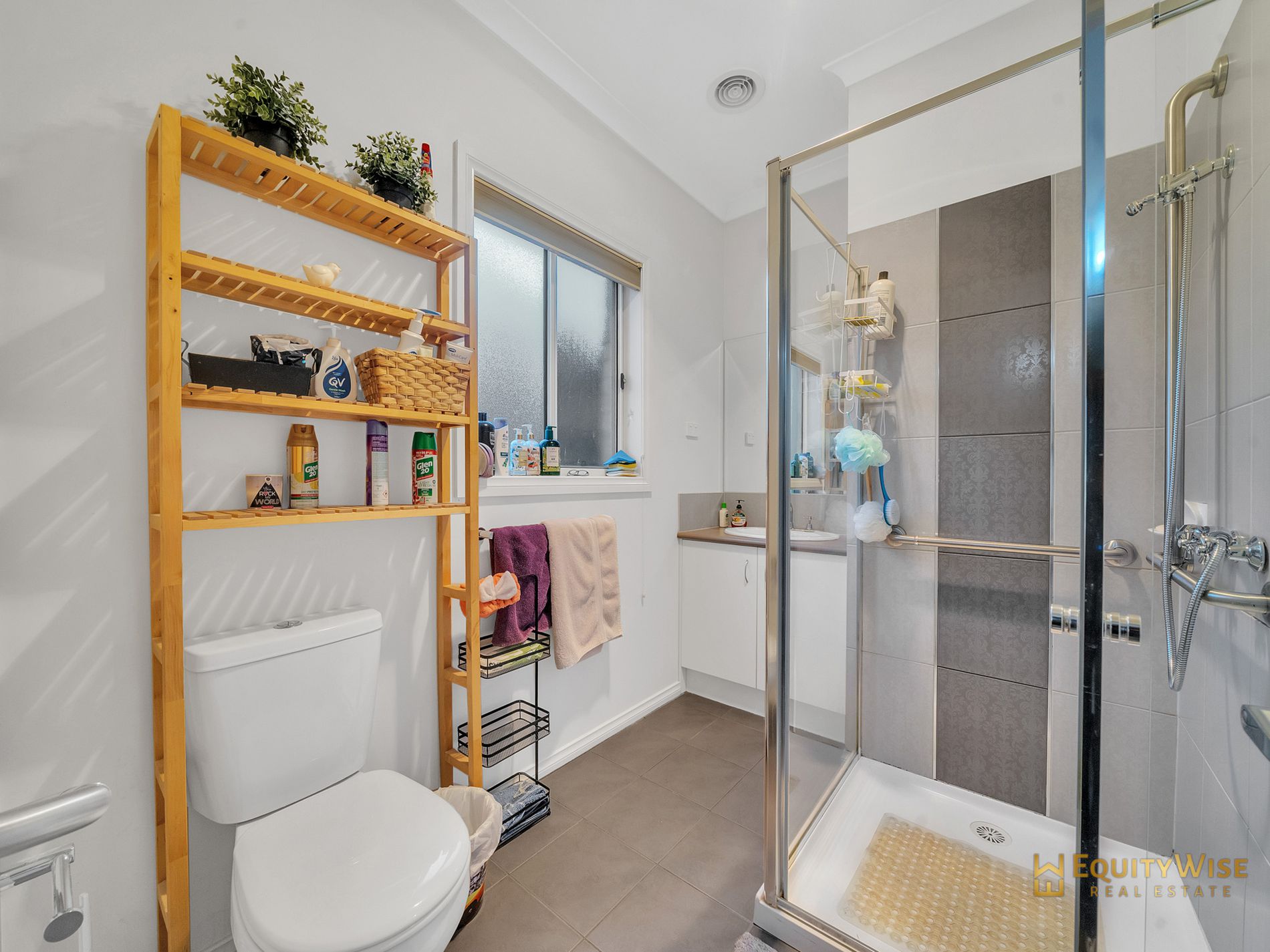 21 Brockwell Crescent, Manor Lakes