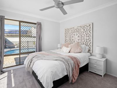 4 Darnay Road, Broadbeach Waters
