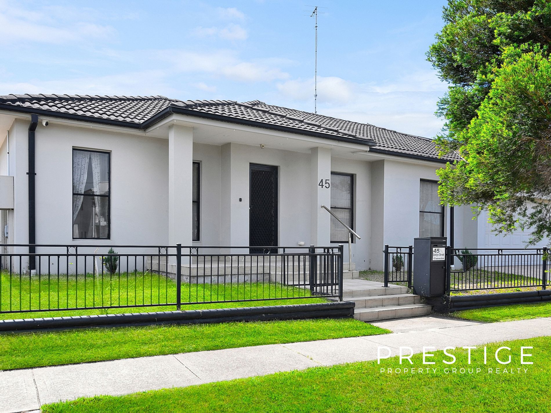 1 / 27 Endeavour Street, Sylvania